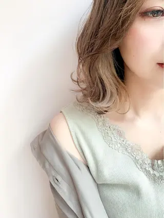 ミディアム カラー Luxbe hakataのヘアスタイル