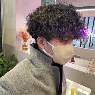 パーマ メンズ yoshi （髙橋）のヘアスタイル