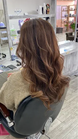カラー パーマ 佐藤 萌世のヘアスタイル
