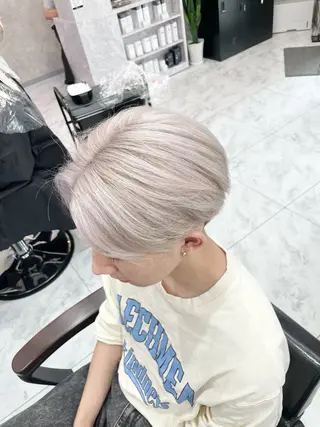 ショート 🦋ハイトーン🦋 石山 希理🦋のヘアスタイル