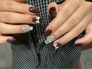 ネイル LAVISH 大和店 emi･:*+のネイルデザイン