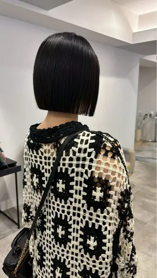 ショート カラー 紅都🫧 透明感水光カラーのヘアスタイル