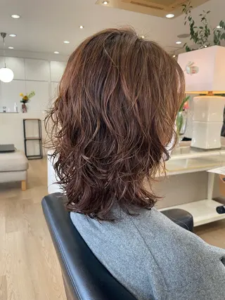 ミディアム カラー パーマ 小酒井 智洋のヘアスタイル