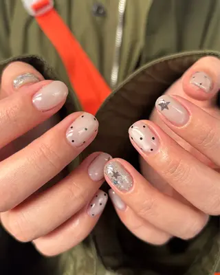ネイル こゆび /中崎町ネイル🌟のネイルデザイン