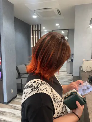 ミディアム 石戸 春菜のヘアスタイル