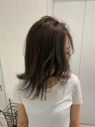 ミディアム カラー i'll 未空のヘアスタイル