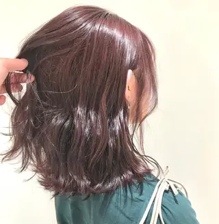 セミロング 加藤 憂のヘアスタイル