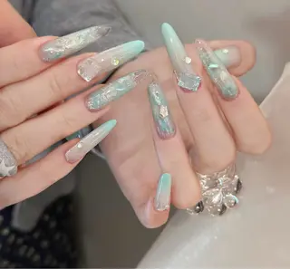 ネイル D-BEAUTY Nailsalonのネイルデザイン