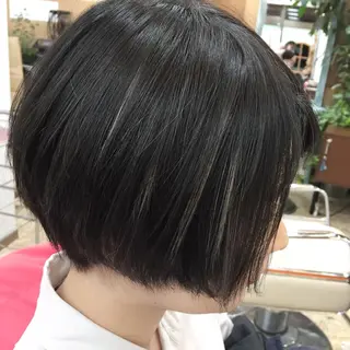 ショート カラー ブロンド/艶カラー/ レイヤー/MIKUのヘアスタイル