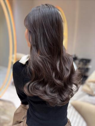 ロング カラー 透明感カラー🤎 中川智帆のヘアスタイル