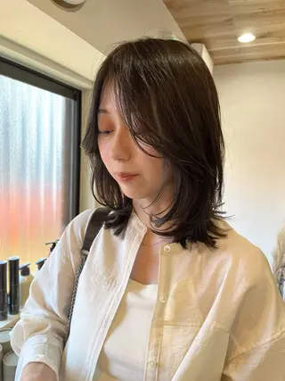 ミディアム カラー 下石怜子/レイヤー/ 透明感カラーのヘアスタイル