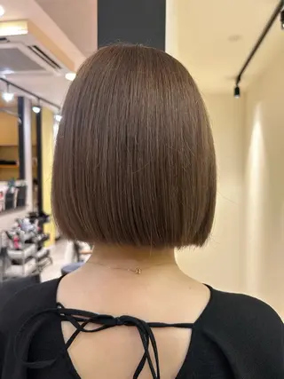 ショート カラー hubhair レイヤー/透明感のヘアスタイル