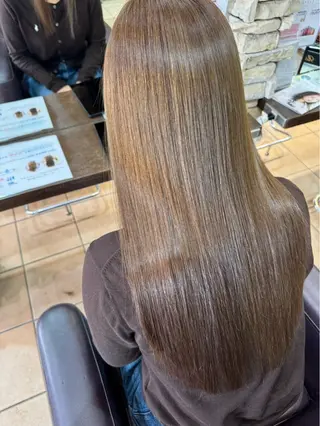 カラー 伊藤 萌花のヘアスタイル
