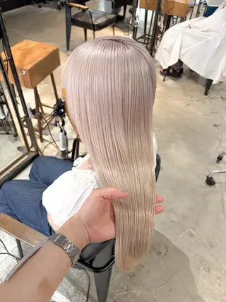 ロング カラー 似合わせベージュ 🍯ayumi🍯のヘアスタイル
