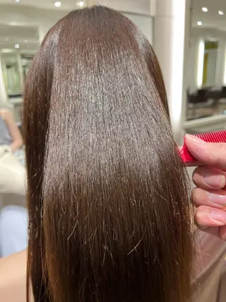 ロング 中高下 由真のヘアスタイル