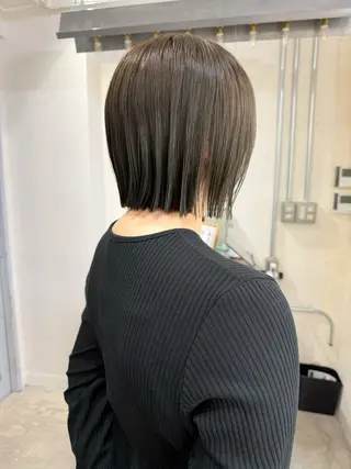 ショート カラー 切りっぱなしボブ/ ストレート須藤優真のヘアスタイル