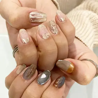 ネイル 板垣 綾乃のネイルデザイン