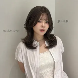 セミロング カラー ブリーチなしWカラー ／レイヤー🎀マリノのヘアスタイル