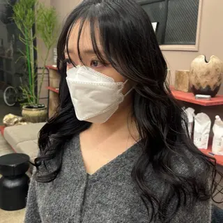 ロング パーマ ヘアアレンジ HIBIKI / 透明感カラーのヘアスタイル