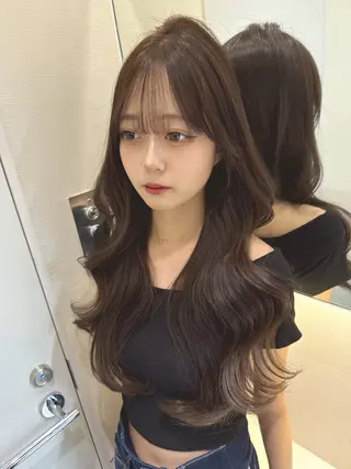 ロング shion 透明感カラーのヘアスタイル