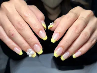 ネイル Yuui 💛のネイルデザイン