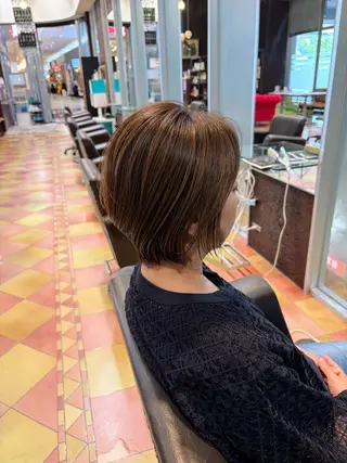 ショート カラー 長谷川 賢治のヘアスタイル