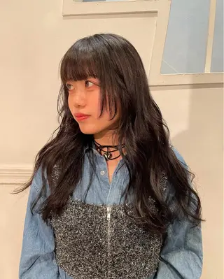 ロング カラー 向坂 亜美のヘアスタイル