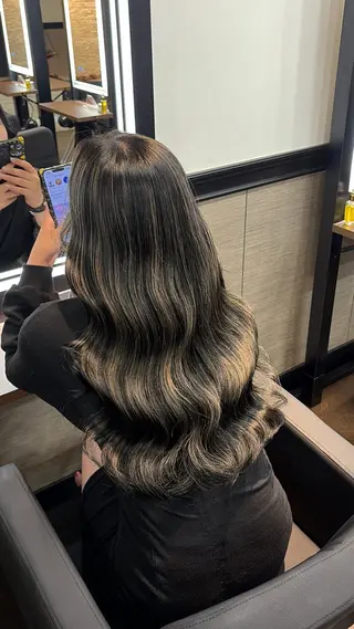 ロング カラー ブリーチなしの達人 🌈店長 KAITOのヘアスタイル