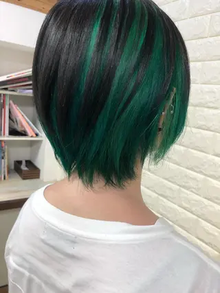 ショート カラー famille ファミーユのヘアスタイル