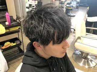 パーマ メンズ メンズ レイヤー ウルフ 弓木啓輔のヘアスタイル