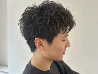 ショート センターパート 韓国ヘア・綾也のヘアスタイル