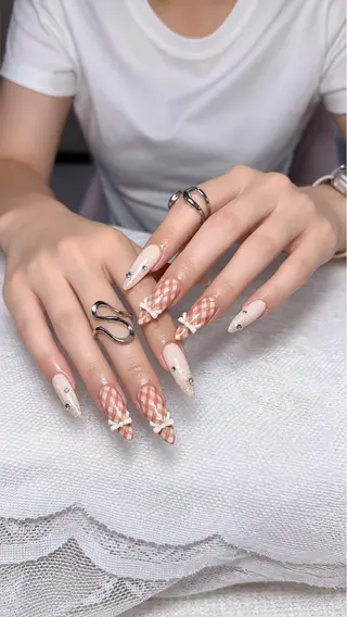 ネイル Ami Nailsのネイルデザイン