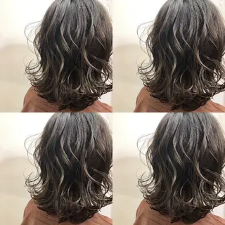 ショート カラー ブリーチ👩🦳/ ✂︎MANAMIのヘアスタイル