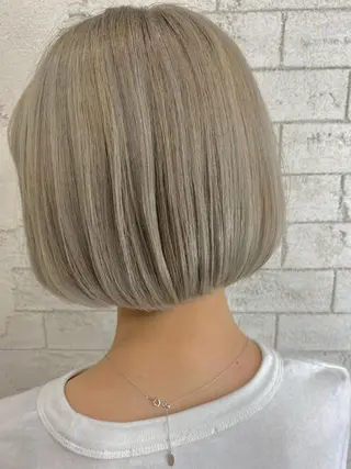 ショート カラー 🦋YUI 髪質改善 ブリーチ 着付け🦋のヘアスタイル