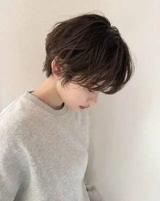 ショート パーマ 🌈透明感カラー 韓国 ミライ🇰🇷のヘアスタイル
