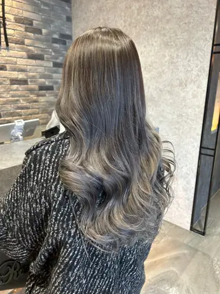 ロング カラー ヘアアレンジ 髪質改善🩶 美髪矯正オガタのヘアスタイル