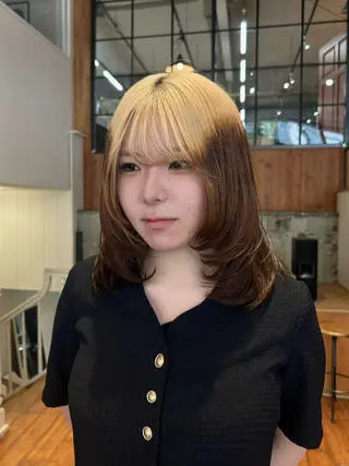 セミロング カラー 木藤 優杏のヘアスタイル