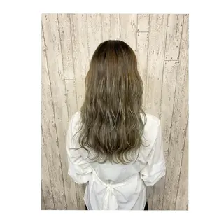 ロング カラー 勝河 怜楊のヘアスタイル