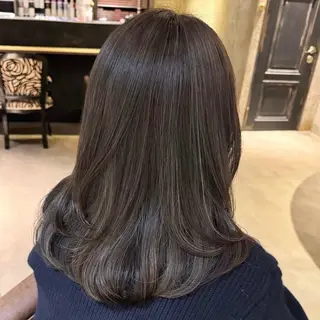 セミロング カラー ヘアアレンジ 内大久保 列夏のヘアスタイル