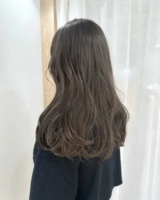 ロング カラー TRENCH 相澤 果歩のヘアスタイル