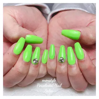 ミディアム ネイル 🐾enen style 🐾のネイルデザイン