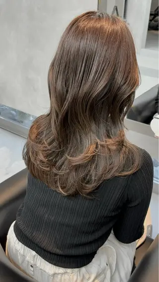 カラー 『23°』筑間 穂乃花のヘアスタイル