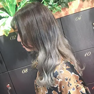 ロング カラー YUI𓍯ｴｸｽﾃ /ﾆｭｱﾝｽｶﾗｰのヘアスタイル