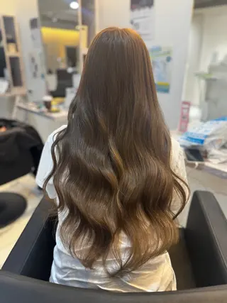 ロング Lee四ツ橋、梅田 Sakuraのヘアスタイル