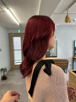 カラー 谷山 葵のヘアスタイル
