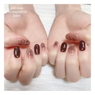 ミディアム ネイル 🐾enen style 🐾のネイルデザイン