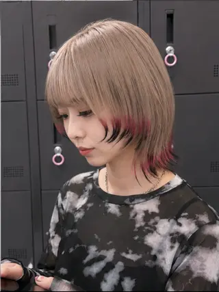 セミロング 🍒ベージュ×エンド カラー🍒まゆかのヘアスタイル