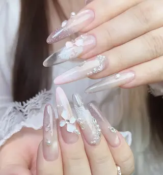 ネイル エリ🫧 nail池袋東口のネイルデザイン