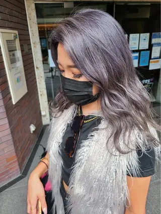カラー white.梅田 デザインカラー🦄のヘアスタイル