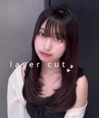 ロング 真下 瑞歩のヘアスタイル